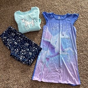 2 pair kids pajamas size large or 10-12.